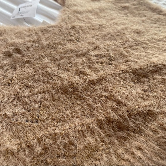 NWT Cotton on body Tan fuzzy v-neck tank size large - Picture 6 of 11